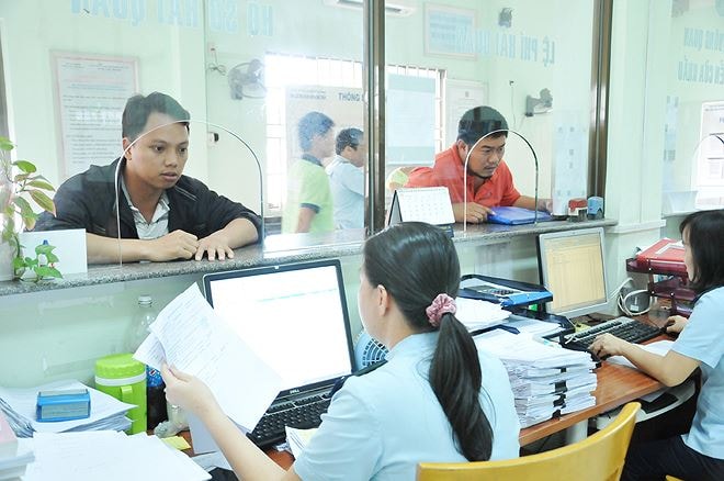 Điện tử hóa để giảm thời gian làm thủ tục về thuế. Ảnh minh hoạ
