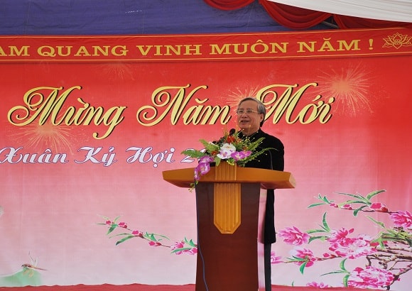 Đồng chí Thường trực Ban Bí thư Trần Quốc Vượng chúc Tết bà con đồng bào các dân tộc huyện Văn Yên