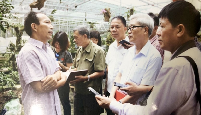 Công tác nghiệp vụ thông qua các chuyến thực tế cho hội viên.