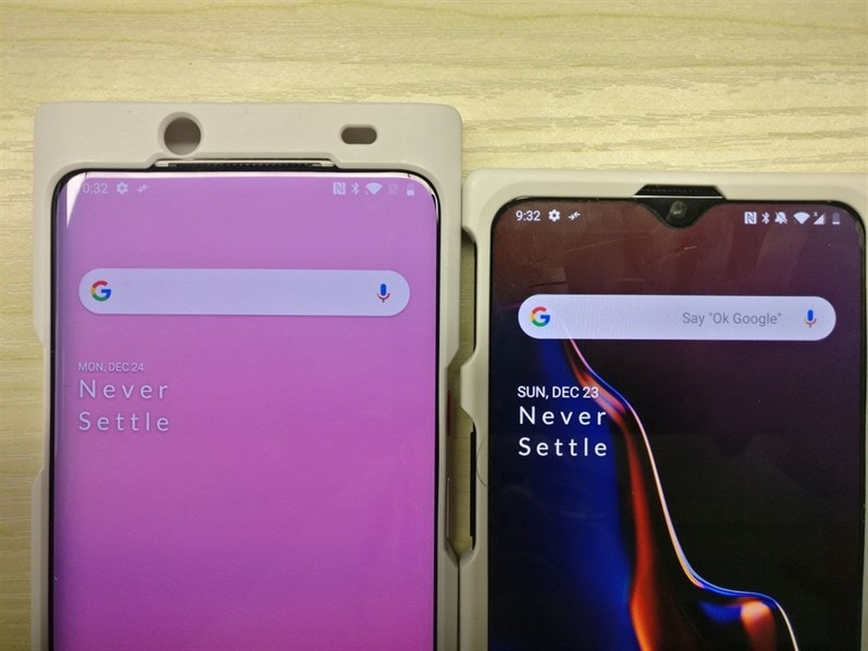 Smartphone bên trái được cho là OnePlus 7, còn bên phải là OnePlus 6T.