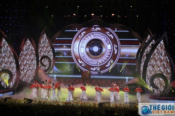 Chương trình văn nghệ chào mừng Xuân quê hương 2019. Ảnh: baoquocte.vn