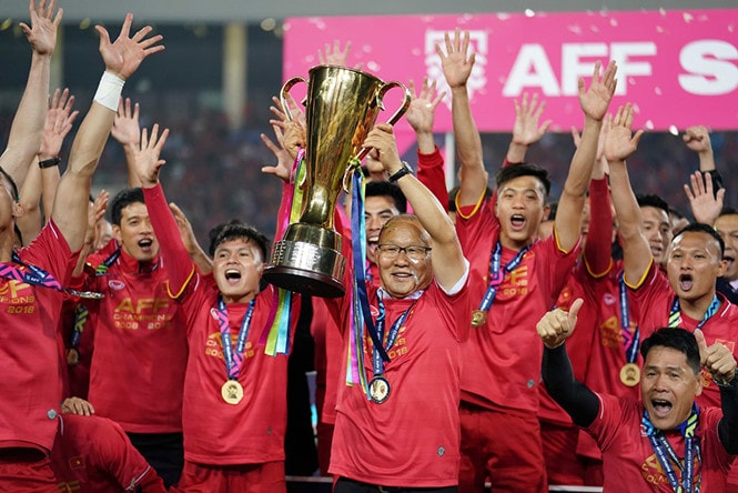 Thầy trò HLV Park Hang Seo thắng lớn ở Gala “Cúp Chiến thắng 2018”. Ảnh: VFF