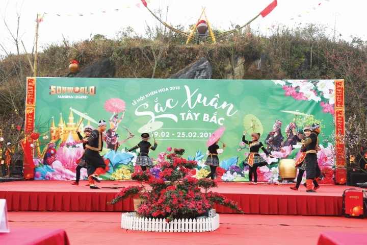 Lễ hội khèn hoa.