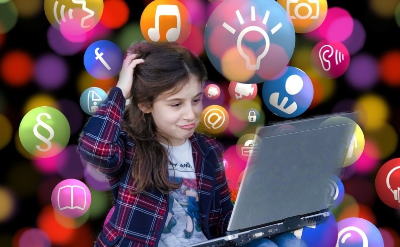 Bảo vệ trẻ an toàn trên môi trường internet là một thách thức lớn với phụ huynh - Ảnh minh họa.