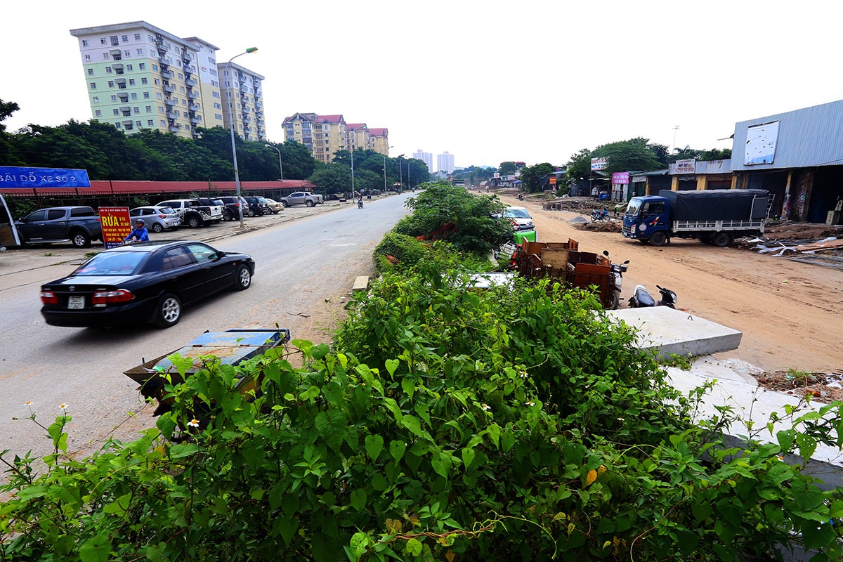 Tuyến đường được thiết kế với chiều rộng 40 m, hai lòng đường 4 làn xe chạy rộng 22 m, mỗi bên vỉa hè rộng 7,5 m. Ảnh: TL