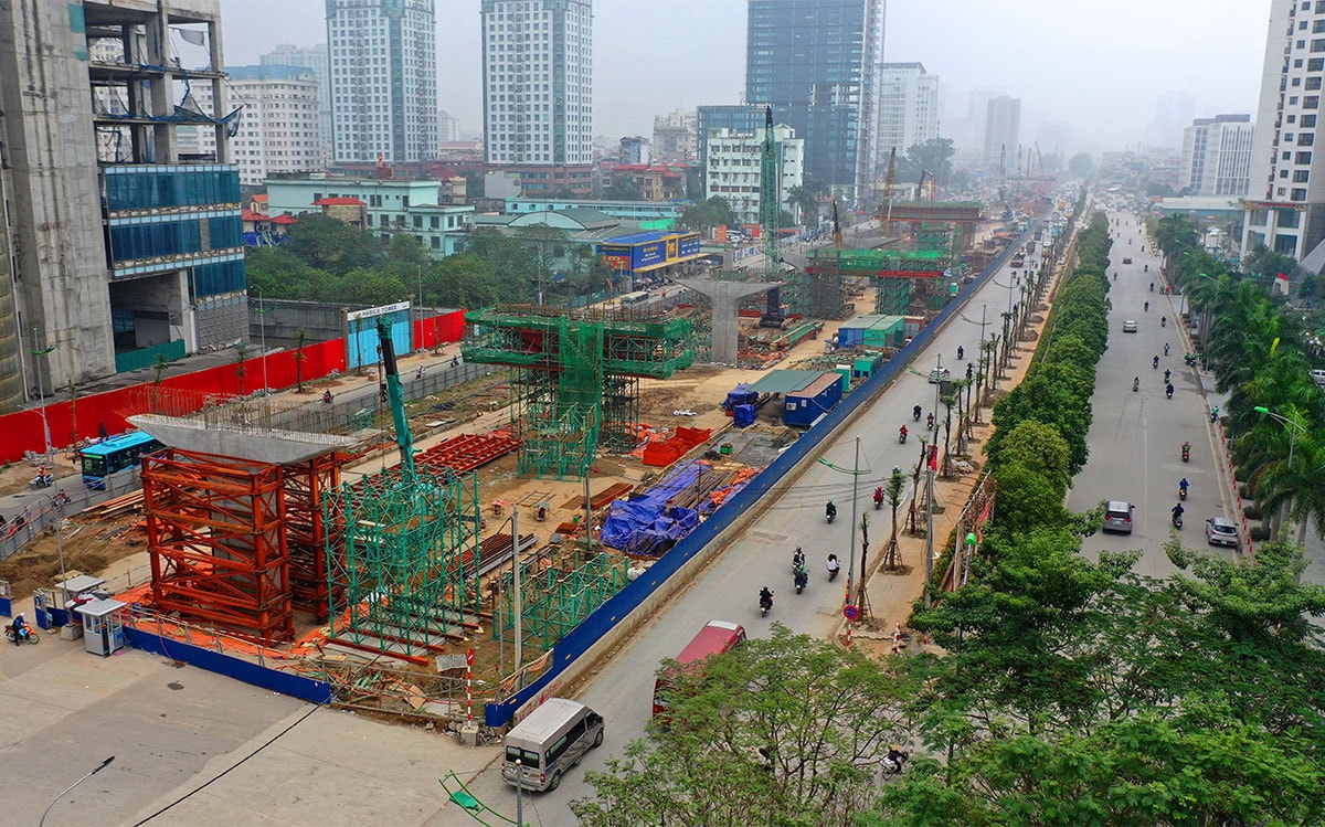 Đường vành đai 3 đoạn từ cầu vượt Mai Dịch đến chân cầu Thăng Long dài 5,5 km có tổng mức đầu tư trên 3.100 tỷ đồng. Ảnh: TL