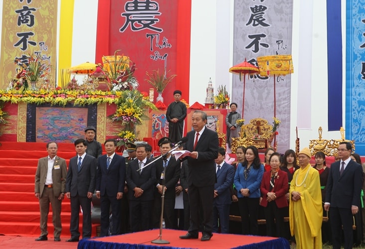 Phó Thủ tướng Thường trực Chính phủ Trương Hòa Bình phát biểu tại lễ khai hội. Ảnh: Thanh Tùng