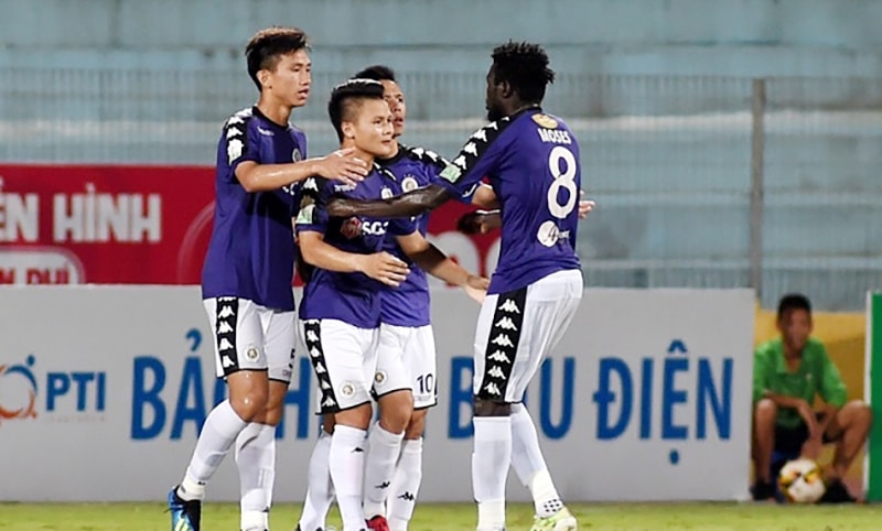 Hà Nội FC thi đấu và giành chiến thắng thuyết phục ngay trên đất Thái