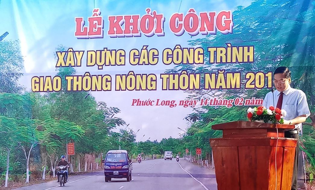 Lễ khởi công xây dựng các công trình giao thông nông thôn năm 2019 - Ảnh: ML