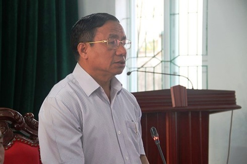 Bí thư Tỉnh ủy Hà Tĩnh Lê Đình Sơn cùng đoàn công tác có buổi làm việc với lãnh đạo huyện Kỳ Anh, Nhà máy Phú Hà và đại diện các hộ dân thôn Nam Xuân Sơn. Ảnh PV