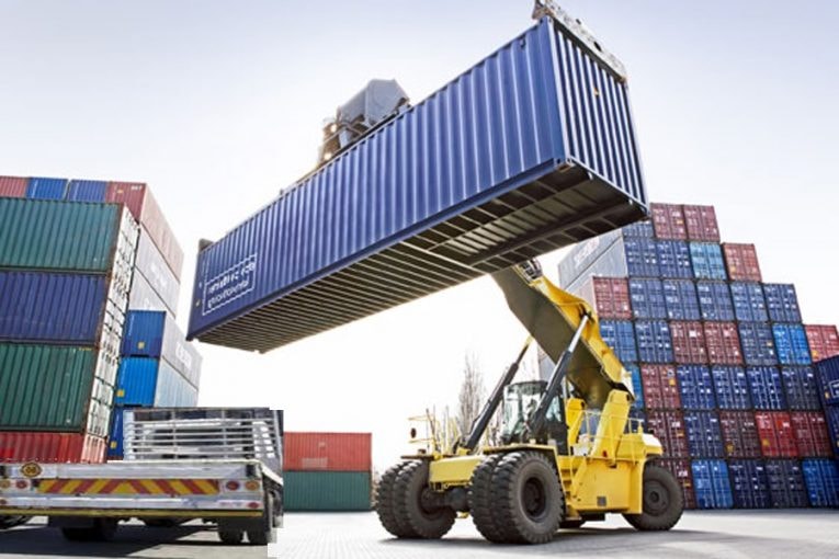 Nếu xuất nhập khẩu hàng hóa tăng 5% so với năm 2018 thì chúng ta sẽ đạt được 500 tỷ USD vào năm 2019 (Ảnh minh họa)