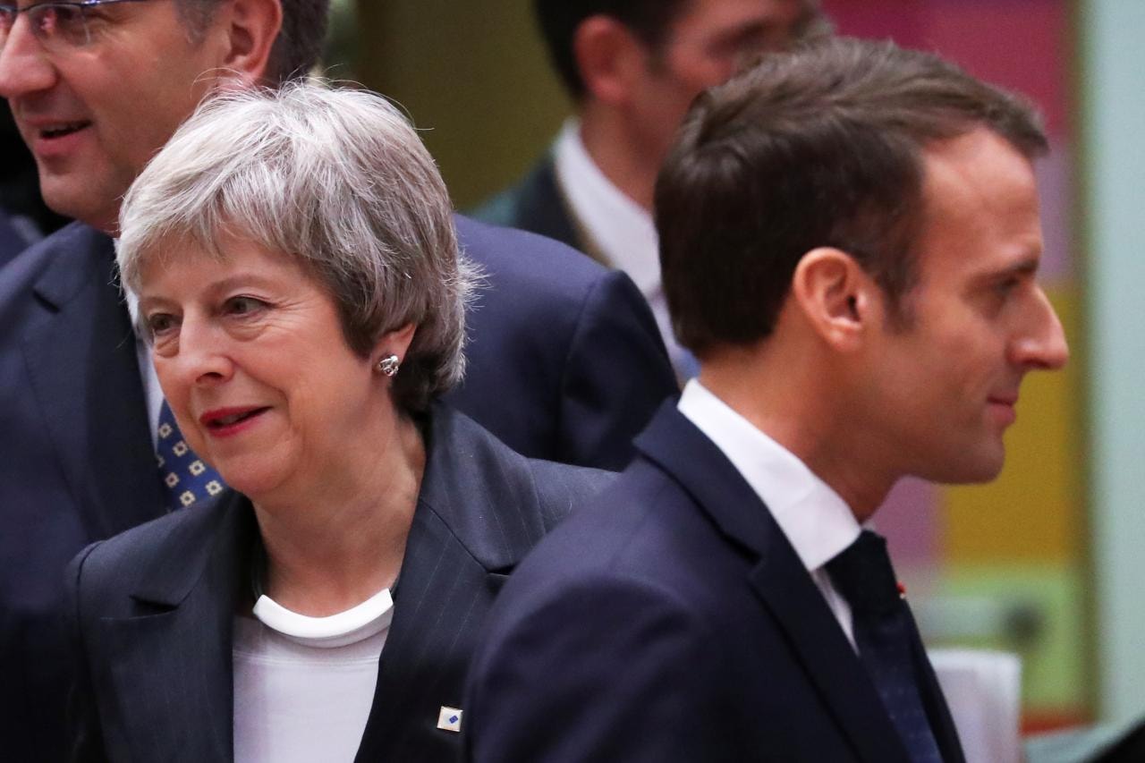 Thủ tướng Anh Theresa May và Tổng thống Pháp Emmanuel Macron. Ảnh: Reuters