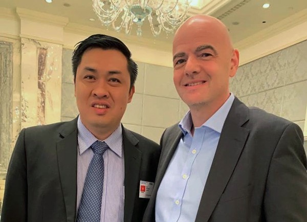 Phó Chủ tịch VFF Cao Văn Chóng và Chủ tịch FIFA Gianni Infantino tại Hội nghị này. Ảnh: Thế Công