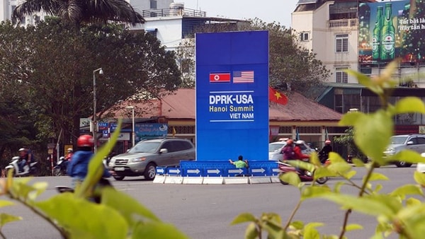 Thành phố Hà Nội đang khẩn trương thực hiện các công tác chuẩn bị cho Hội nghị Thượng đỉnh Hoa Kỳ - Triều Tiên sắp tới. Ảnh: Tiền phong
