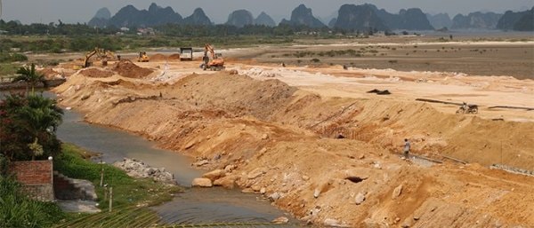Dự án đã lấy vào một phần bãi đào sá sùng, ảnh hưởng đến mưu sinh của nhiều hộ dân ở huyện Vân Đồn