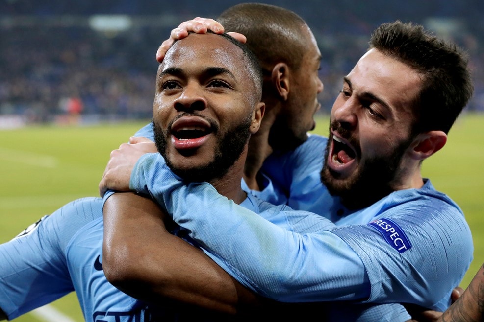 Các cầu thủ Manchester City ăn mừng bàn thắng quyết định của Sterling - Ảnh UEFA