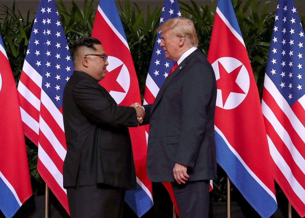 Tổng thống Mỹ Donald Trump và nhà lãnh đạo Triều Tiên Kim Jong-un. Ảnh: Reuters