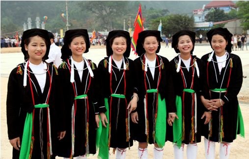 Trang phục của người Sán Dìu. Ảnh: TL