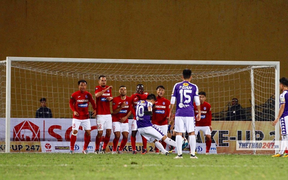 ĐKVĐ V.League (Áo tím) Hà Nội FC có chiến thắng thuyết phục trong ngày ra quân mùa giải 2019 - Ảnh VP