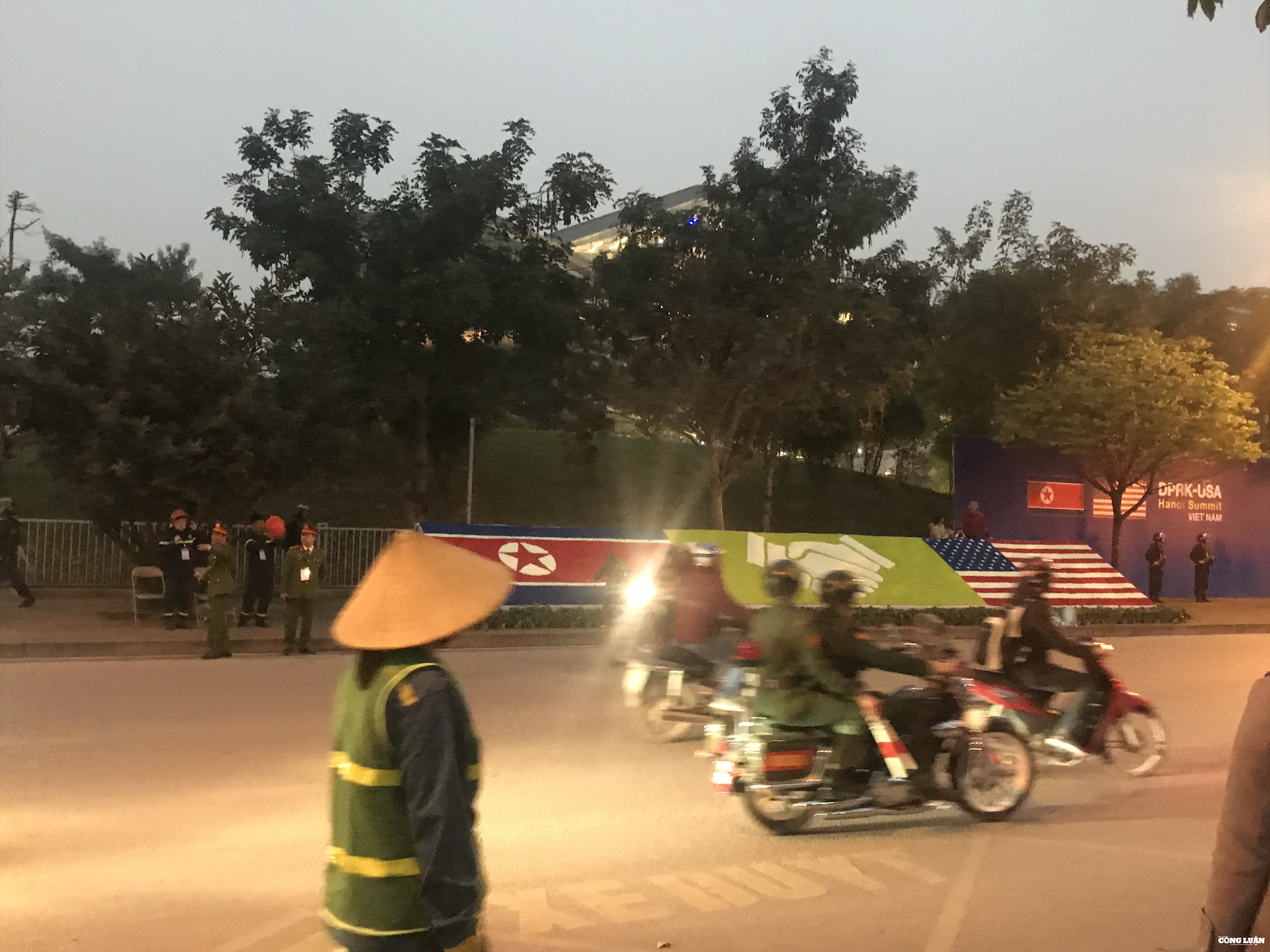 Lực lượng chức năng tăng cường tuần tra. Ảnh: N.H