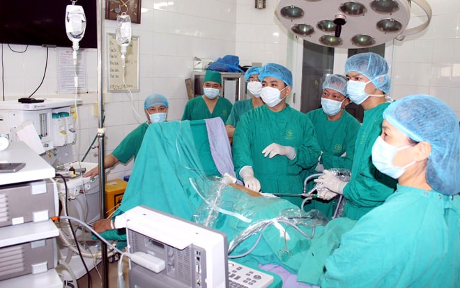 Ngành y tế đặc biệt chú trọng cải tiến chất lượng bệnh viện, hướng tới sự hài lòng của người bệnh. Ảnh minh họa.