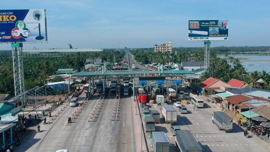 Trạm thu phí BOT Cai Lậy (tỉnh Tiền Giang). Ảnh: TL