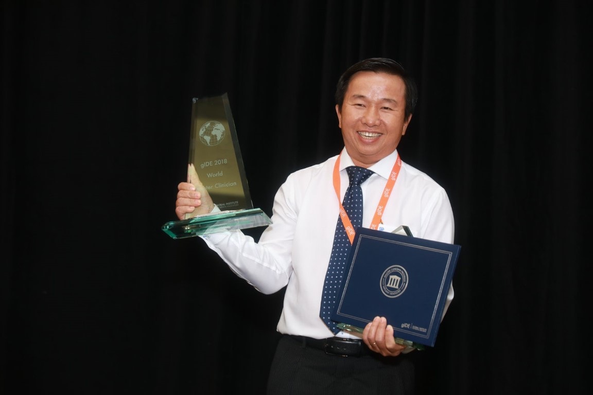 Ths – BS. Hoàng Vũ Hanh nhận giải thưởng Global-master of Advance Implant dentistry 2018 do Viện Gide và Đại học Lomalinda (Mỹ) trao tặng.