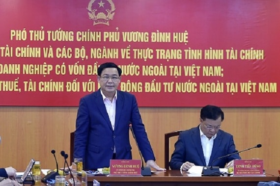 Phó Thủ tướng Vương Đình Huệ phát biểu tại cuộc họp. Ảnh: VGP