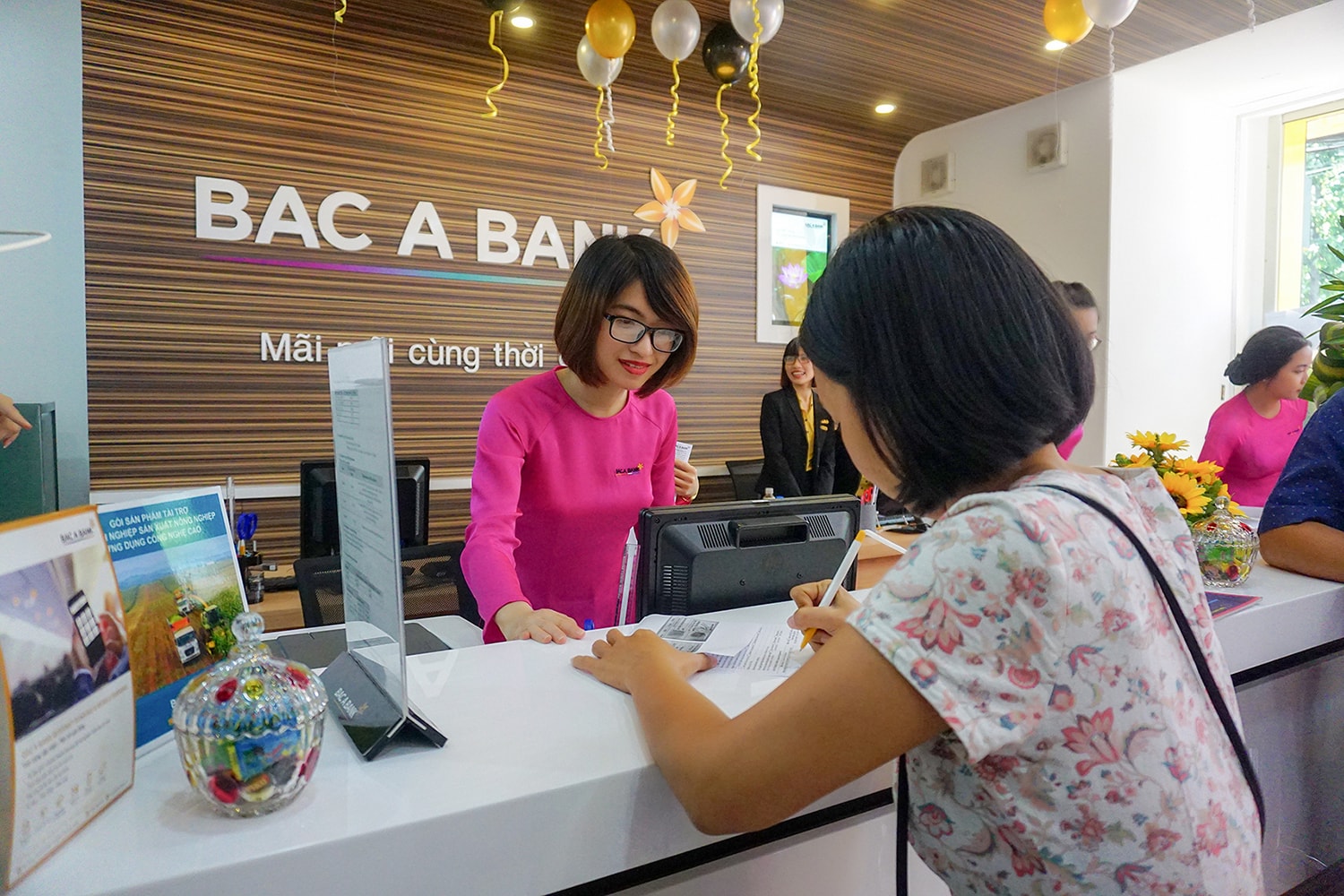 Nhận ngay quà tặng khi đến gửi tiền tại Bắc Á Bank nhân dịp ngày quốc tế phụ nữ 8/3