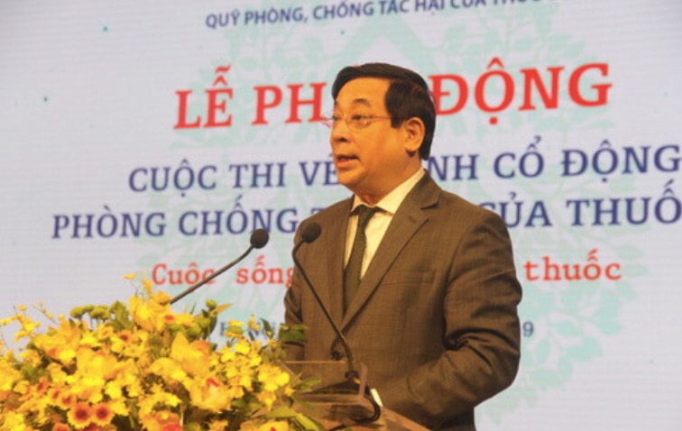PGS.TS Lương Ngọc Khuê - Cục trưởng Cục Quản lý khám chữa bệnh, Giám đốc Quỹ phòng, chống tác hại của thuốc lá phát biểu tại lễ phát động. Ảnh: Báo Hanoimoi