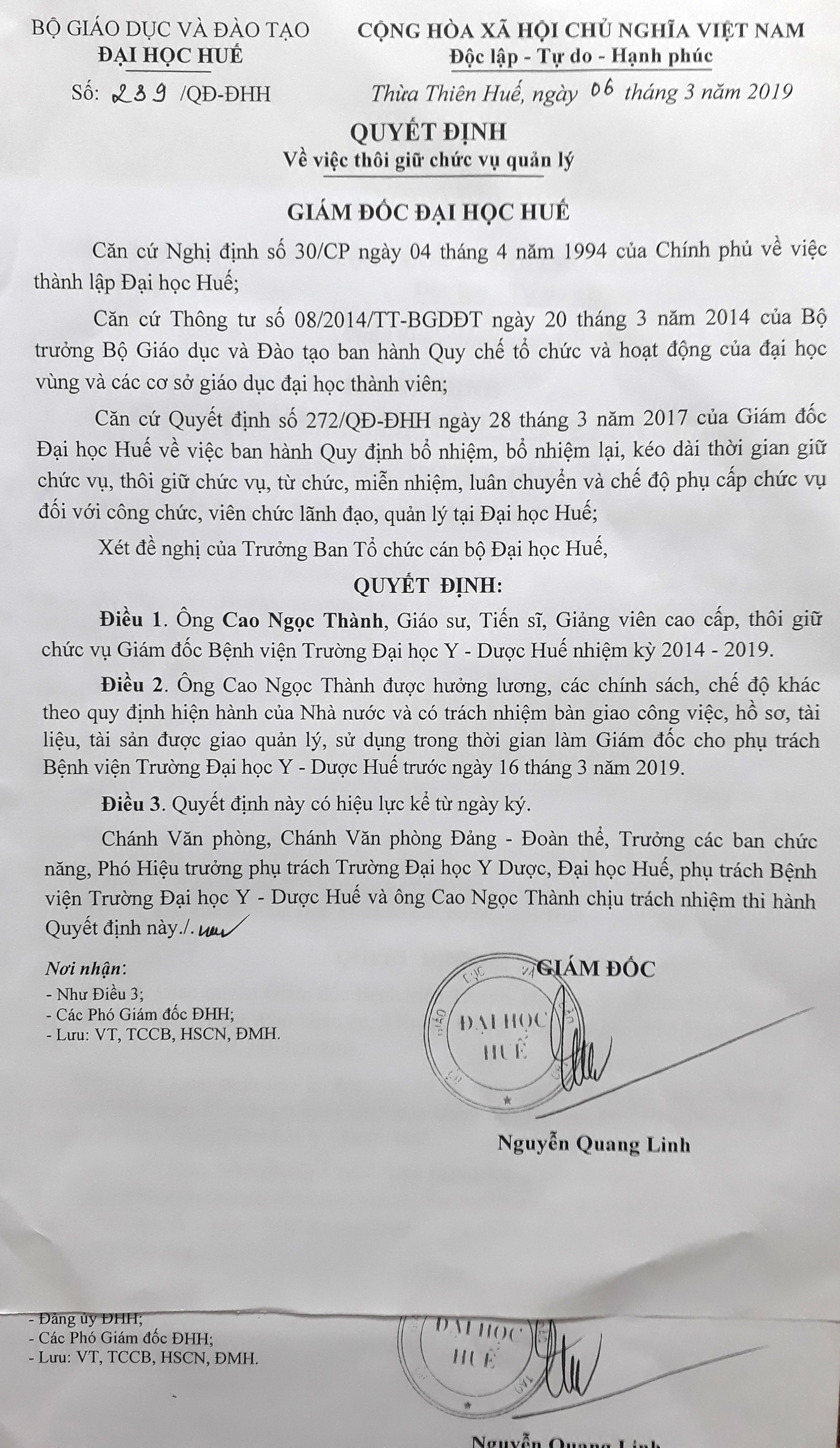 Quyết định thôi giữ chức vụ Giám đốc Bệnh viện Trường ĐH Y Dược Huế (Ảnh: Cái Văn Long).