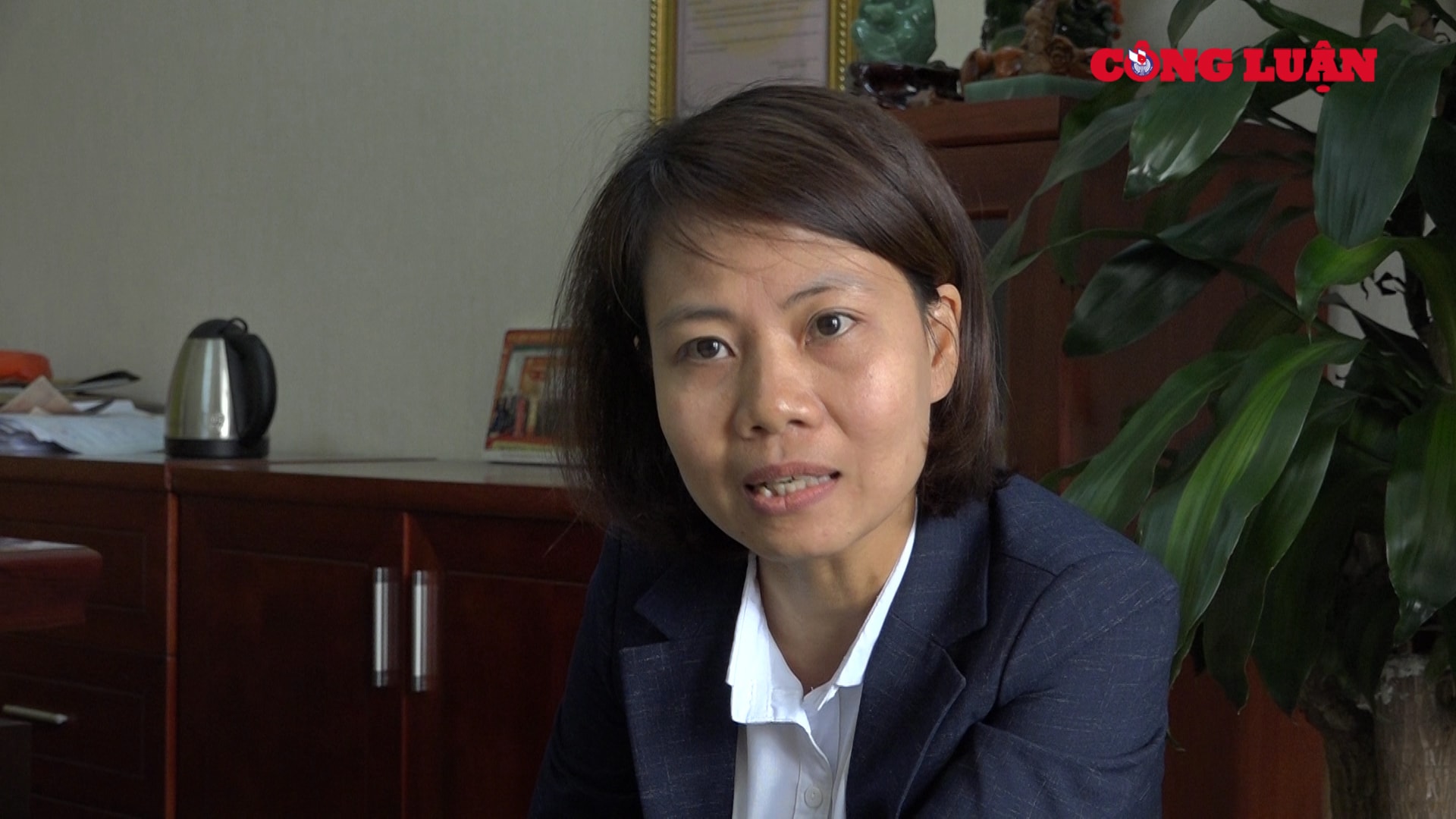 Bà Cao Thị Hà, cán bộ địa chính phường Long Biên, quận Long Biên, TP. Hà Nội (Ảnh: Đức Thọ).