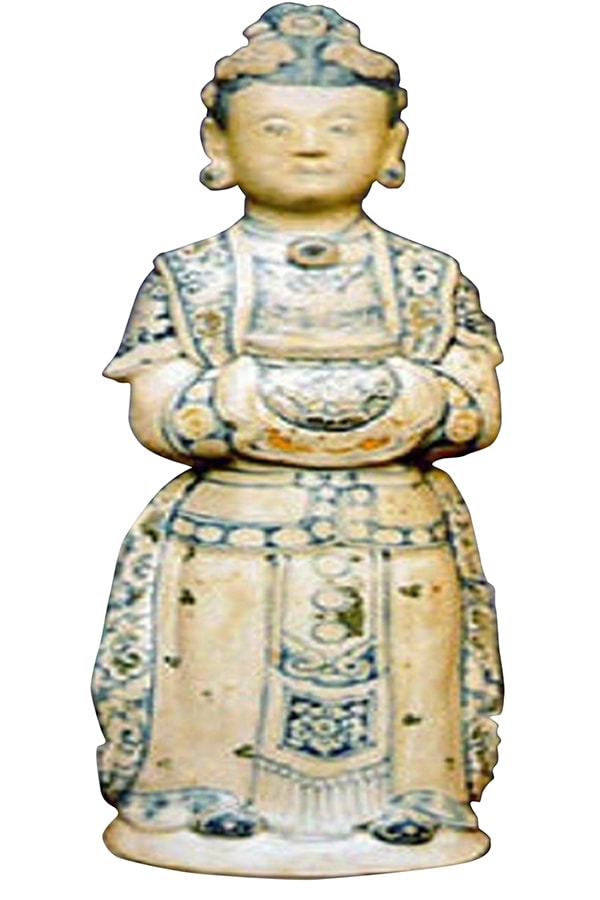 Tượng chân dung bà Bùi Thị Hý, hiện đang được trưng bày tại Bảo tàng Lịch sử Quốc Gia và bản sao được thờ ở Nhà Thờ Tổ Công ty CP Gốm Chu Đậu (Nam Sách, Hải Dương)