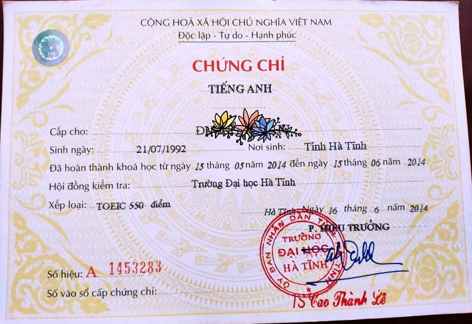 Từ năm 2013 - 2017, Trường Đại học Hà Tĩnh đã cấp chứng chỉ tiếng Anh TOEIC cho 1.888 sinh viên với khoản học phí từ 200.000 đ đến 500.000 đ để nhận chứng chỉ ngoại ngữ này. Ảnh PV