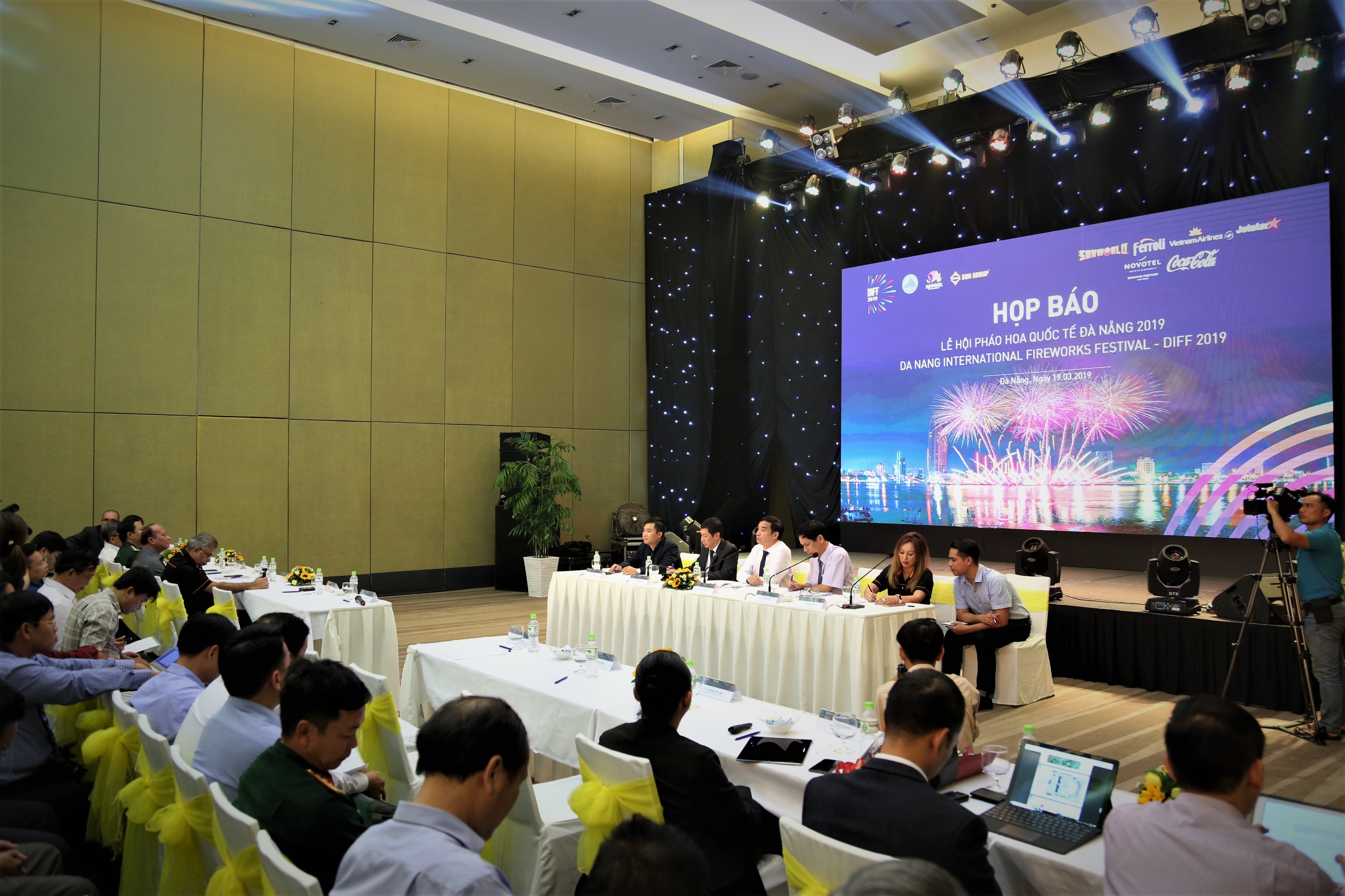 Ban tổ chức DIFF 2019 trả lời báo chí tại buổi họp báo