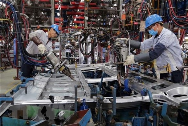 Doanh nghiệp FDI góp phần rất quan trọng vào tăng trưởng GDP. Trong ảnh: Xưởng hàn khung xe ôtô tại Công ty TNHH Ford Việt Nam, tỉnh Hải Dương. Ảnh: TTXVN