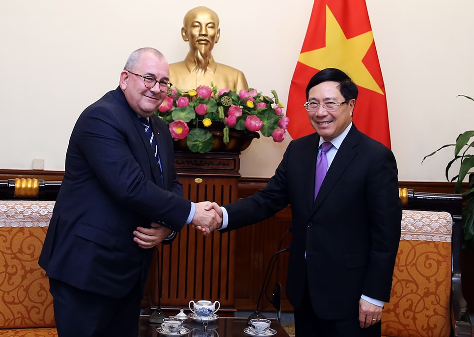 Phó Thủ tướng Phạm Bình Minh tiếp Đại sứ Vương quốc Bỉ Paul Jansen. Ảnh: VGP
