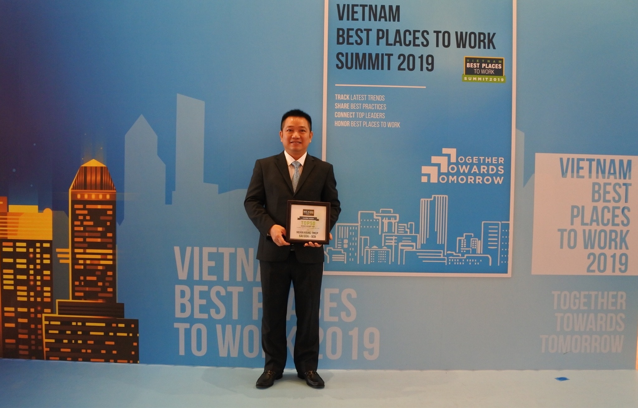 Ông Vũ Đức Hưng chia sẻ, SCB luôn xác định Con Người là tài sản, là một trong những yếu tố cốt lõi tạo nên sức mạnh & sự thành công của ngân hàng.
