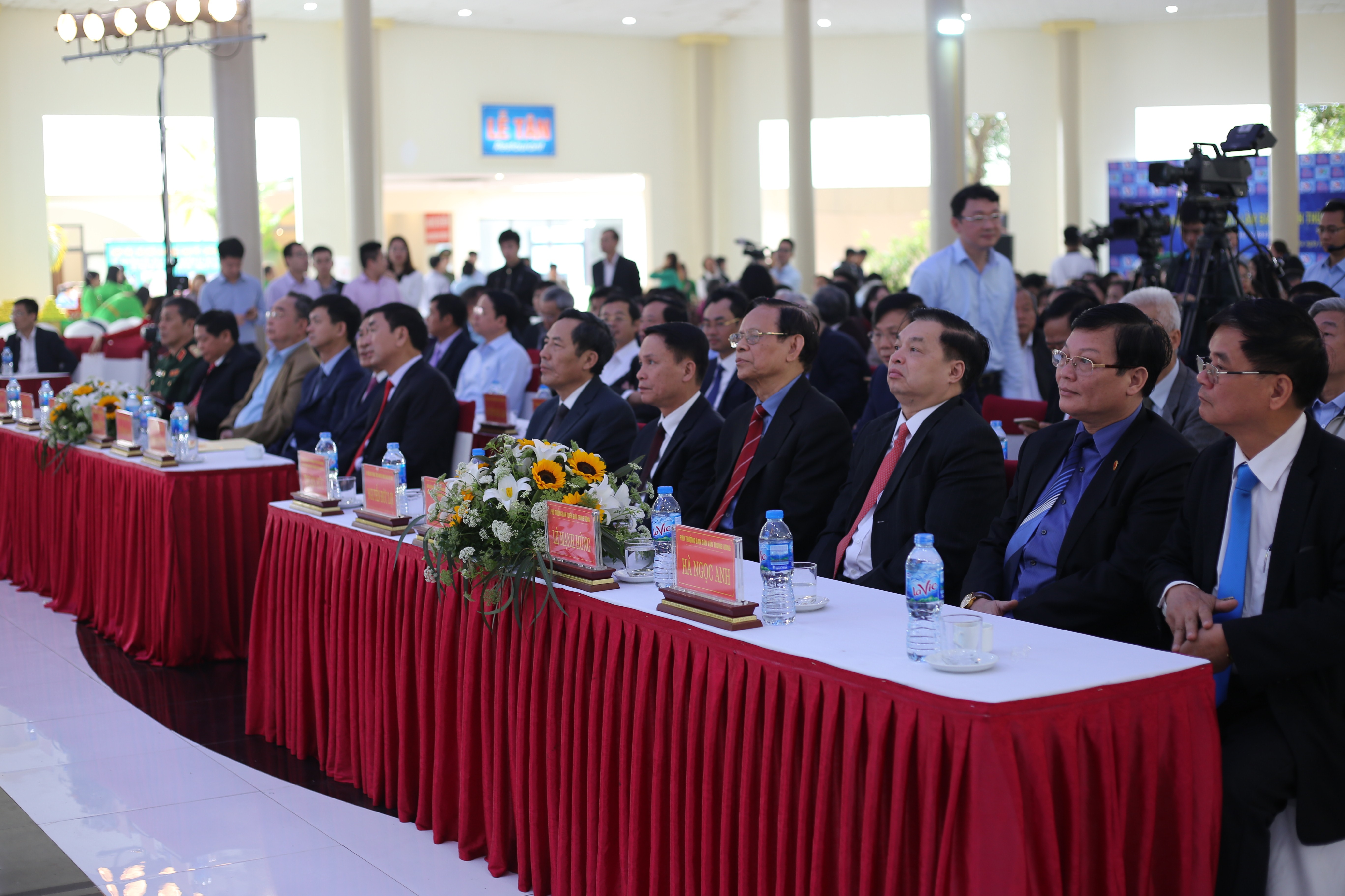 Trường dạy làm báo là một