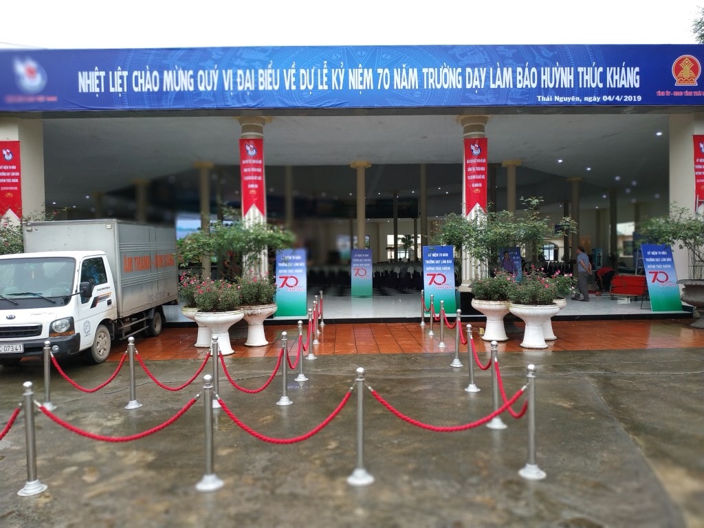 Triển lãm trưng bày 70 năm trường dạy làm báo Huỳnh Thúc Kháng được bảo tàng báo chí Việt Nam - HNBVN chuẩn bị và sẵn sàng cho ngày kỷ niệm (Ảnh: Quang Minh).