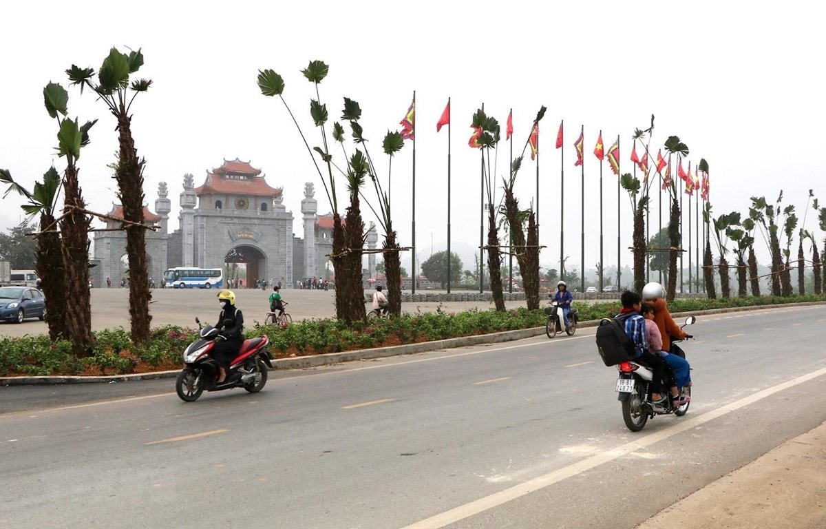 Bảo đảm giao thông thông suốt trong những ngày diễn ra Giỗ tổ Hùng Vương - Lễ hội Đền Hùng năm 2019. Ảnh: TTXVN