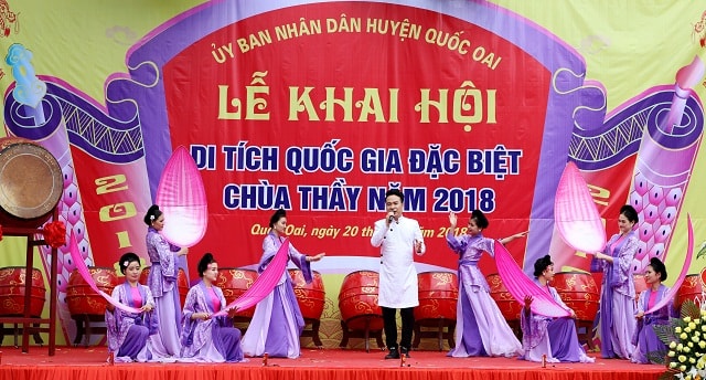 Khai hội chùa Thầy năm 2018. Ảnh: Báo HNM