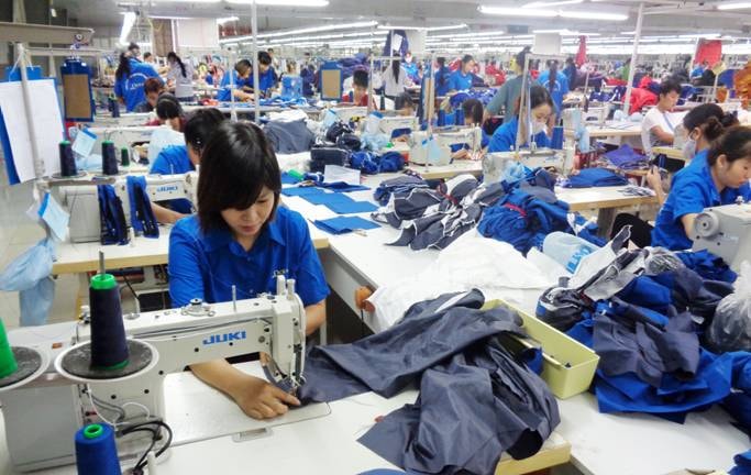 Kim ngạch xuất khẩu hàng dệt và may mặc ước đạt 7,3 tỷ USD, tăng 13,3% so với cùng kỳ năm trước. (Ảnh TL)