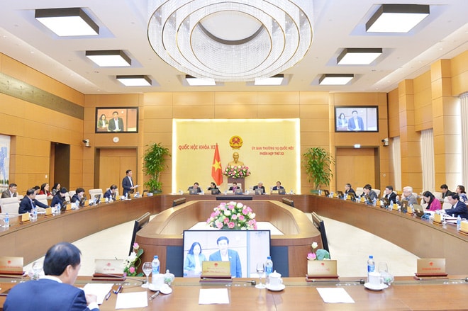 Phiên họp thứ 32 của Ủy ban Thường vụ Quốc hội.