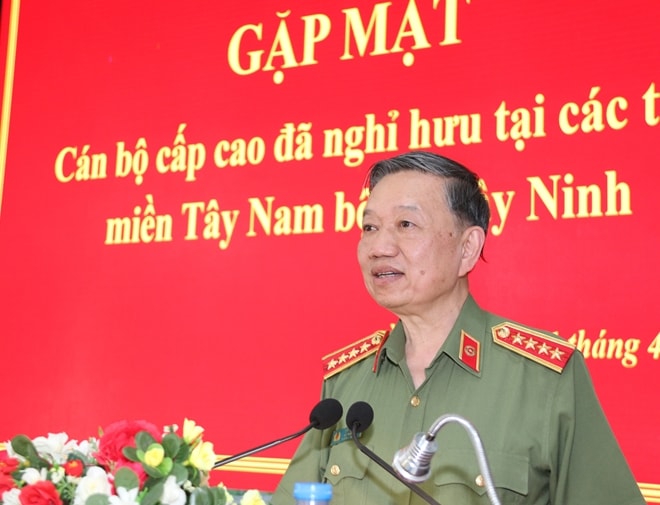 Bộ trưởng Tô Lâm phát biểu tại buổi gặp mặt. Ảnh CAND