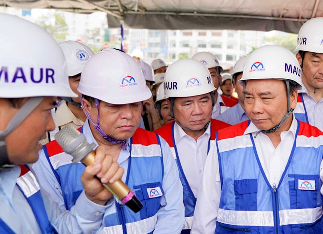 Ông Bùi Xuân Cường, Trưởng Ban Quản lý đường sắt đô thị (MAUR) đã báo cáo nhanh đến Thủ tướng kết quả thực hiện.