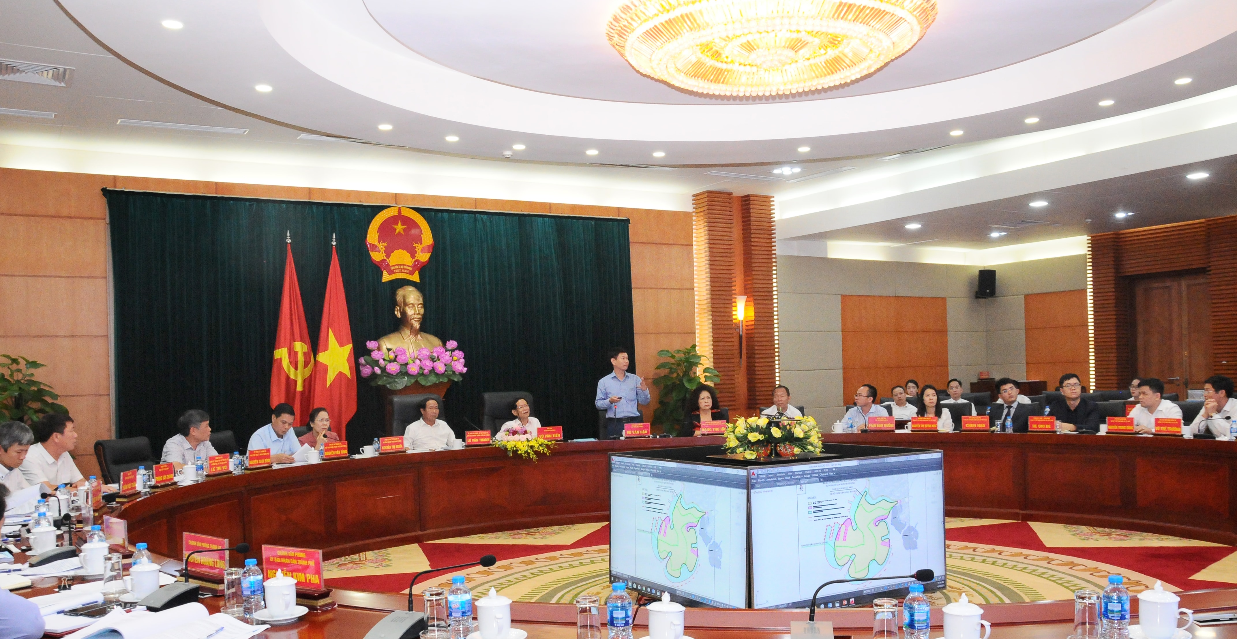 Lãnh đạo Tập đoàn Geleximco giới thiệu dự án