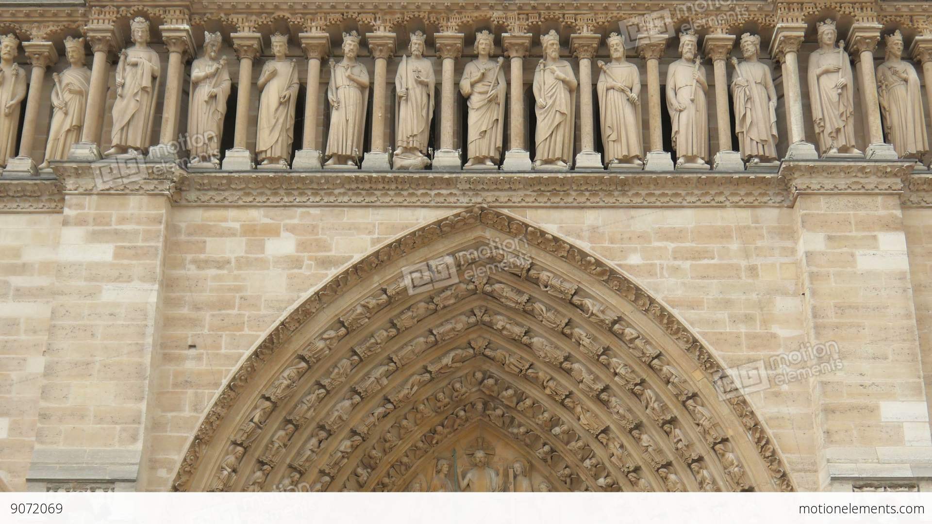 me9072069-notre-dame-de-paris-cathedral-france-timelapse-zoom-4k-a0207