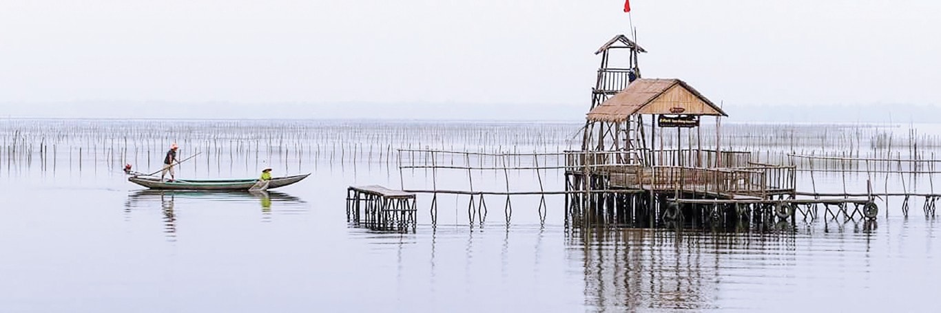 Hoàng hôn trên phá Tam Giang.
