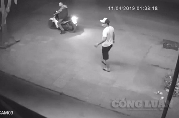 Toàn bộ sự việc trên đã được camera an ninh ghi lại